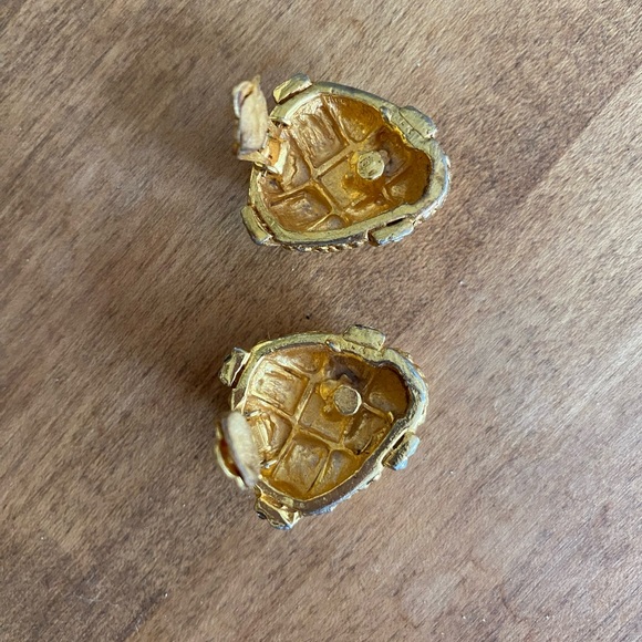 RARE VINTAGE CHUNKY GOLD PAVE CLIP ON DIAMOND EARRINGS - Picture 7 of 9